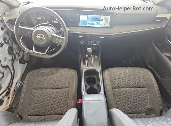 3N8AP6CB1SL330370 2025 NISSAN KICKS White წინა პანელის ხედი