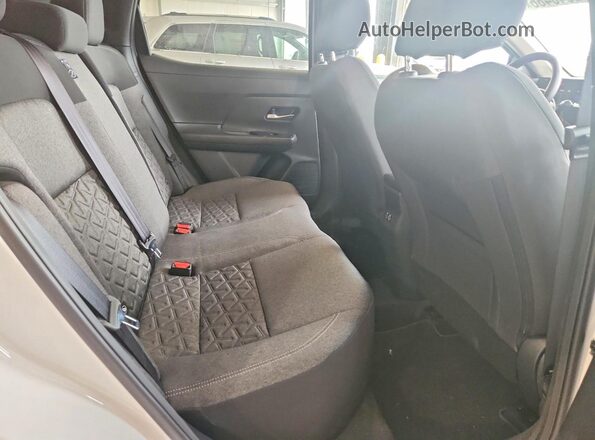 3N8AP6CB1SL330370 2025 NISSAN KICKS White უკანა სალონის ხედი