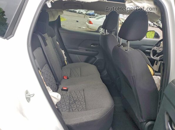 3N8AP6CB1SL372022 2025 NISSAN KICKS White Vista interior trasera