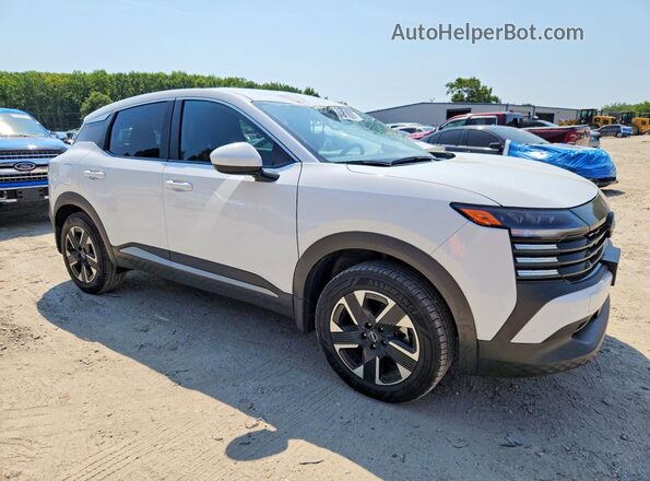 3N8AP6CB2SL319149 2025 NISSAN KICKS Белый Передняя правая четверть