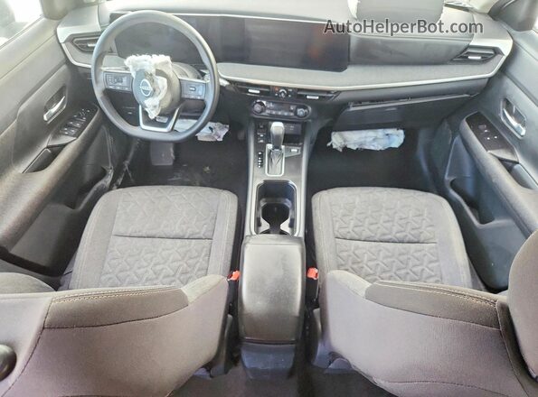 3N8AP6CB5TL374115 2026 NISSAN KICKS White Widok deski rozdzielczej