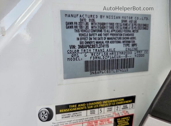 3N8AP6CB5TL374115 2026 NISSAN KICKS White Widok naklejki z numerem VIN