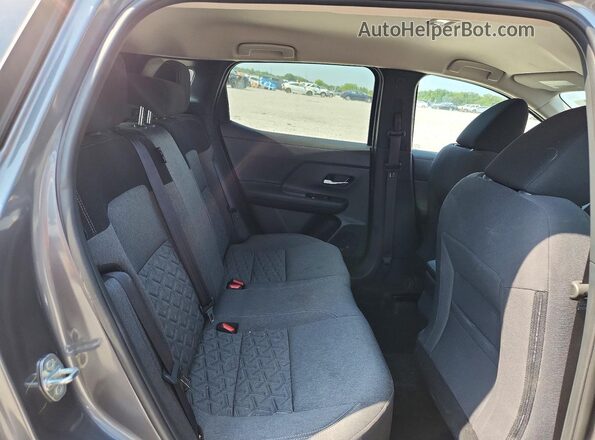 3N8AP6CBXTL351042 2026 NISSAN KICKS Серый Вид задней части салона