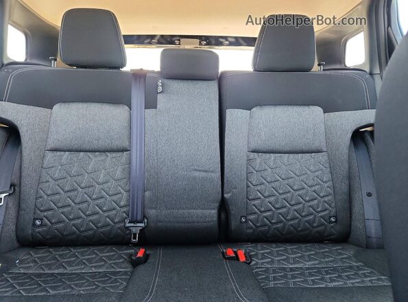 3N8AP6CE0TL326922 2026 NISSAN KICKS Black Rear seats view