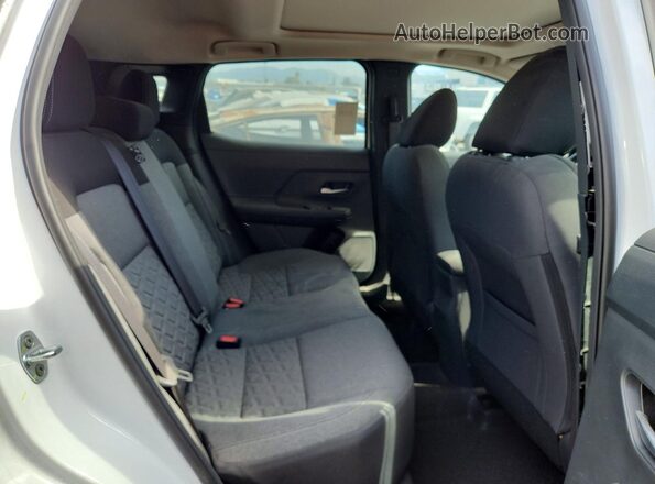 3N8AP6CE4TL337888 2026 NISSAN KICKS White Սալոնի հետևի տեսք