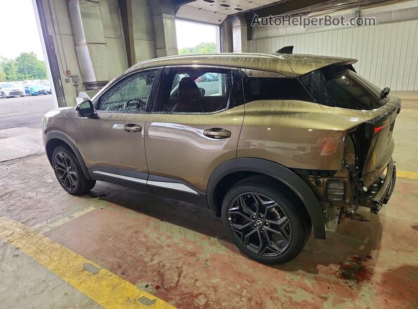 3N8AP6DA1TL384968 2026 NISSAN KICKS Коричневый Задняя левая четверть