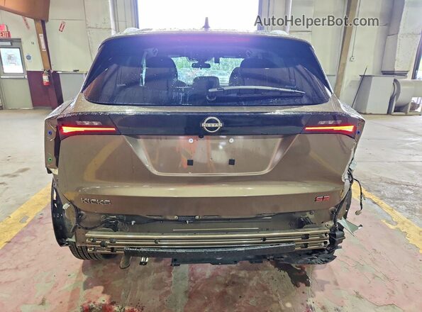 3N8AP6DA1TL384968 2026 NISSAN KICKS Коричневый Вид сзади