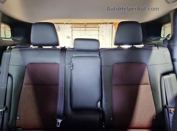 3N8AP6DA1TL384968 2026 NISSAN KICKS Коричневый Вид задних сидений