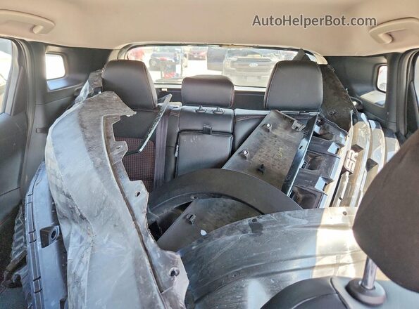 3N8AP6DA6SL438151 2025 NISSAN KICKS Серый Вид задних сидений
