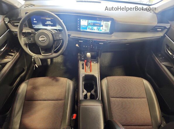 3N8AP6DB8SL318134 2025 NISSAN KICKS Желтый Вид панели приборов