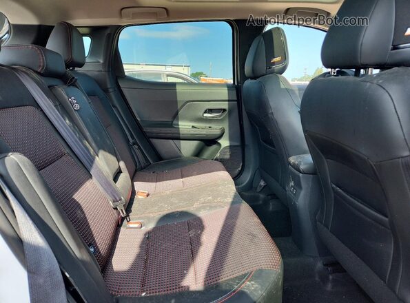 3N8AP6DD9SL395595 2025 NISSAN KICKS White Вид задньої частини салону