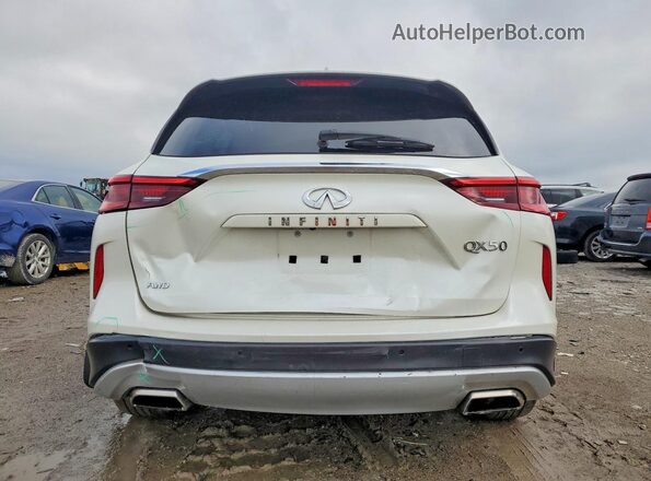 3PCAJ5CB6MF116080 2021 INFINITI QX50 White Rear view