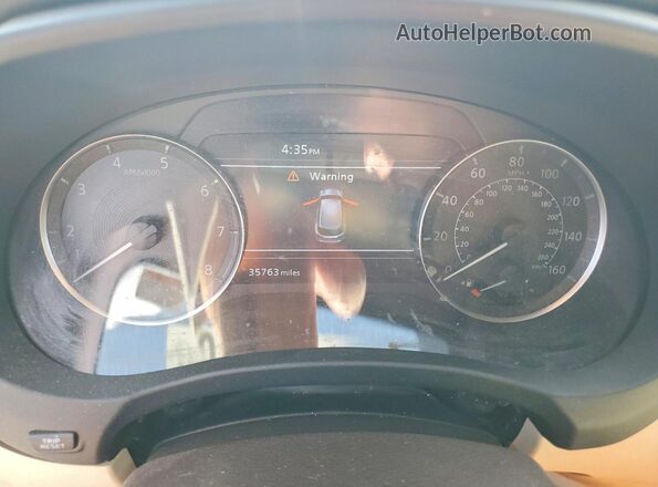 3PCAJ5M11KF105877 2019 INFINITI QX50 White Instrument cluster view
