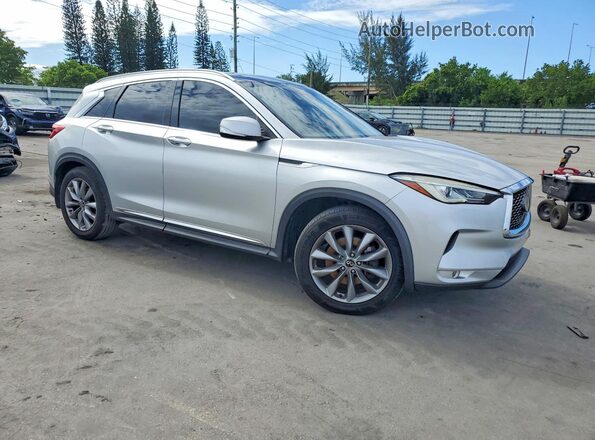 3PCAJ5M11KF136840 2019 INFINITI QX50 Серебряный Передняя правая четверть
