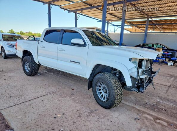 3TMAZ5CN1MM158915 2021 TOYOTA TACOMA White Przód prawy