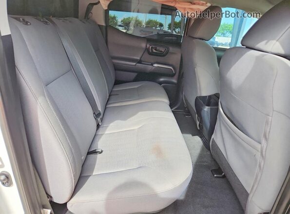 3TMAZ5CN3KM104416 2019 TOYOTA TACOMA White Rear seats view