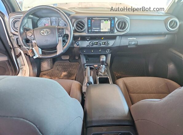 3TMAZ5CN7GM024186 2016 TOYOTA TACOMA Белый Вид панели приборов