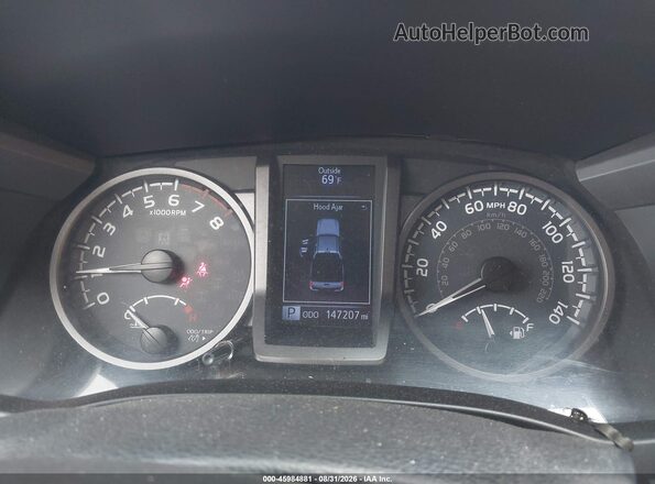 3TMBZ5DN3JM013020 2018 TOYOTA TACOMA Orange Vista de los asientos traseros