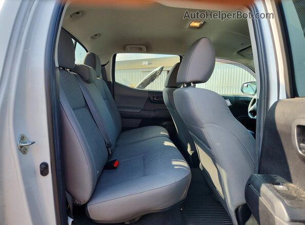 3TMCZ5AN2NM529609 2022 TOYOTA TACOMA White Widok tylnych siedzeń