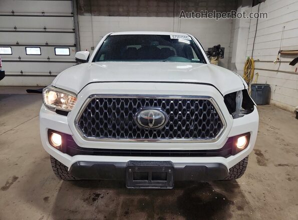 3TMCZ5AN3JM186447 2018 TOYOTA TACOMA White Вид спереду