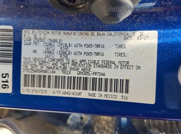 3TMCZ5AN5HM081144 2017 TOYOTA TACOMA Blue Vista del compartimento del motor