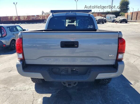 3TMCZ5AN9JM148706 2018 TOYOTA TACOMA Gray Widok z tyłu