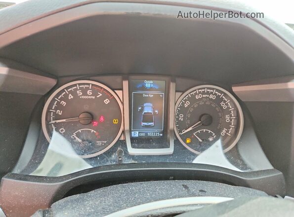 3TMDZ5BN1JM045850 2018 TOYOTA TACOMA Белый Вид щитка приборов