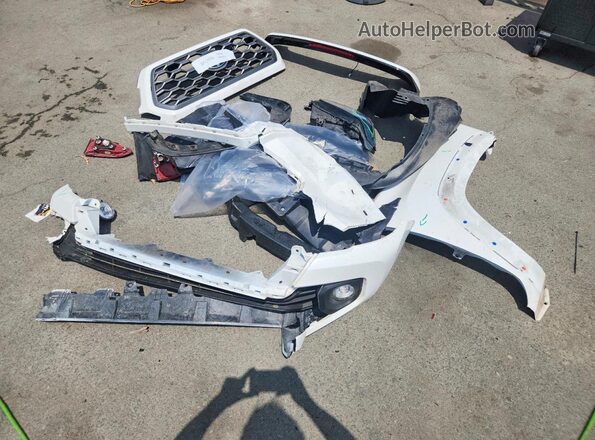 3TMDZ5BN2PM166928 2023 TOYOTA TACOMA White Vista del compartimento del motor