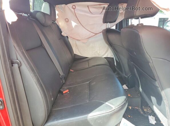3TMDZ5BN3JM044232 2018 TOYOTA TACOMA Red Հետևի նստատեղերի տեսք