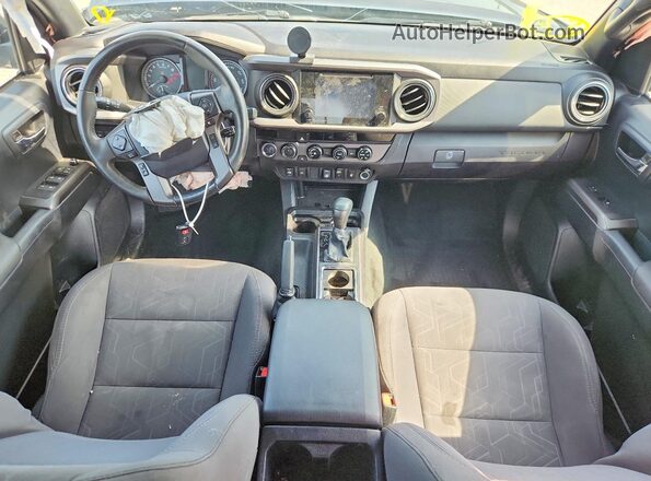 3TMDZ5BN5JM049710 2018 TOYOTA TACOMA Gray წინა პანელის ხედი