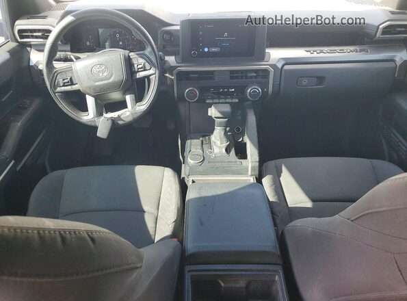 3TMKB5FN4RM007790 2024 TOYOTA TACOMA Белый Вид панели приборов
