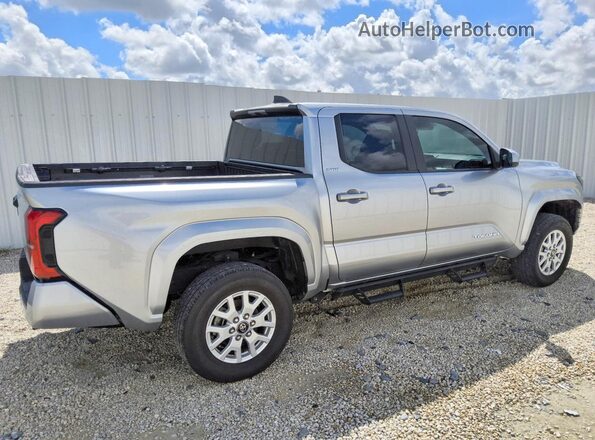 3TMKB5FNXSM031114 2025 TOYOTA TACOMA Silver Задня права чверть