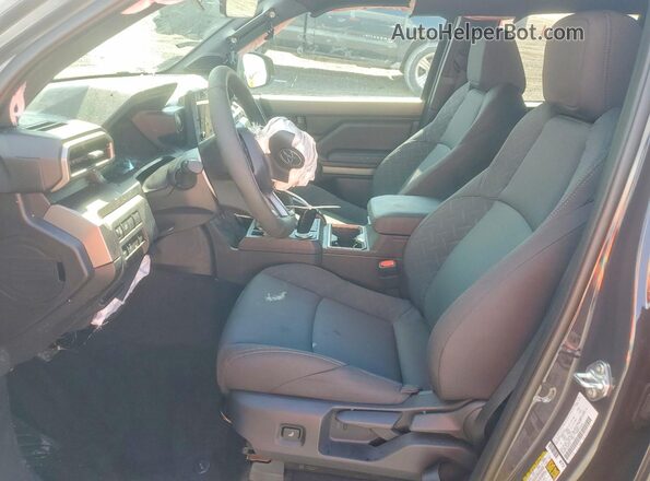 3TMKB5FNXTM055172 2026 TOYOTA TACOMA Gray Front interior view