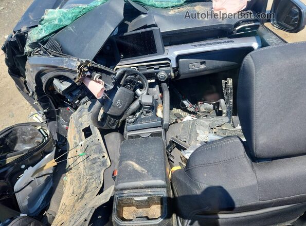3TMLB5JN5SM157943 2025 TOYOTA TACOMA Black Widok deski rozdzielczej