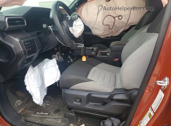 3TMLB5JN6SM140116 2025 TOYOTA TACOMA Orange Սալոնի դիմացի տեսք