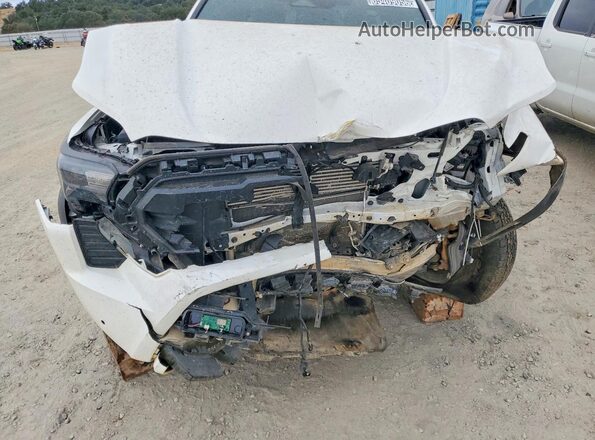 3TMLB5JN7SM183606 2025 TOYOTA TACOMA White Вид задньої частини салону