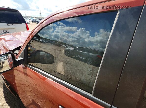 3TMLB5JN8SM095650 2025 TOYOTA TACOMA Orange Vista del salpicadero