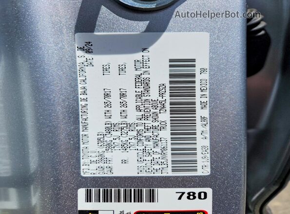 3TMLB5JNXRM061137 2024 TOYOTA TACOMA Silver Շարժիչի բաժամունքի տեսք