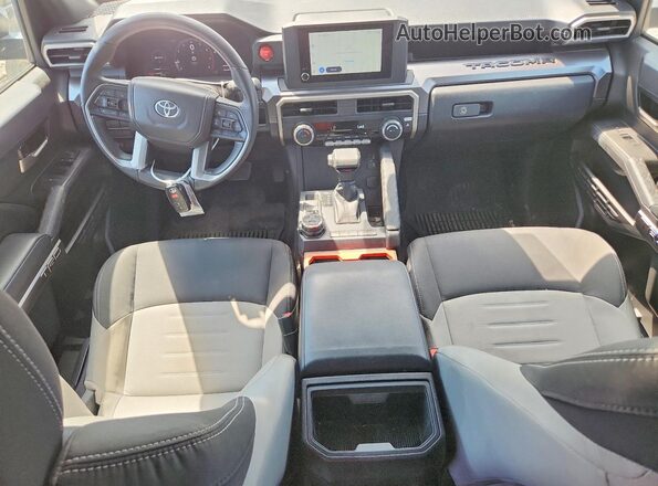 3TMLB5JNXSM124162 2025 TOYOTA TACOMA Серебряный Вид панели приборов
