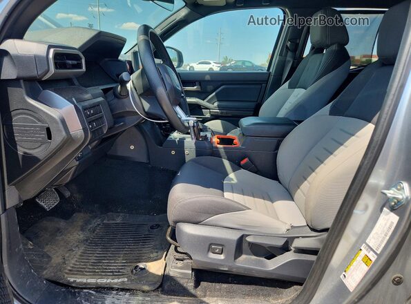3TMLB5JNXSM124162 2025 TOYOTA TACOMA Серебряный Вид салона спереди