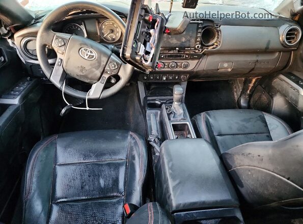 3TYCZ5AN7NT097796 2022 TOYOTA TACOMA White Вид панелі приладів