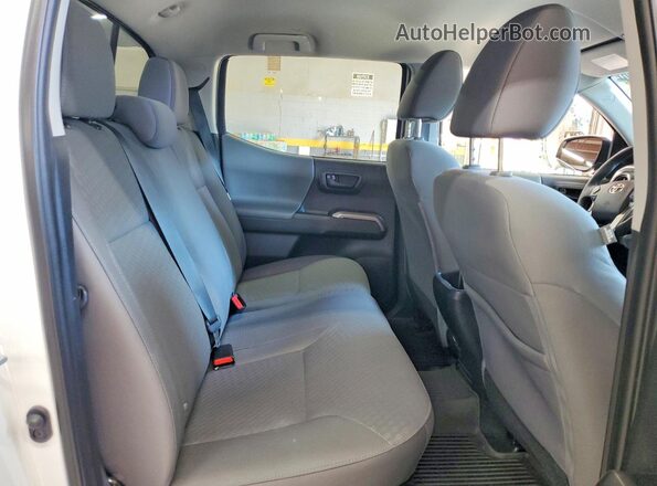 3TYCZ5ANXPT177435 2023 TOYOTA TACOMA White Widok tylnych siedzeń