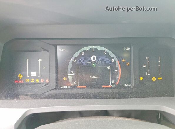 3TYJDAHN9ST033632 2025 TOYOTA TACOMA White ხელსაწყოთა პანელის ხედი