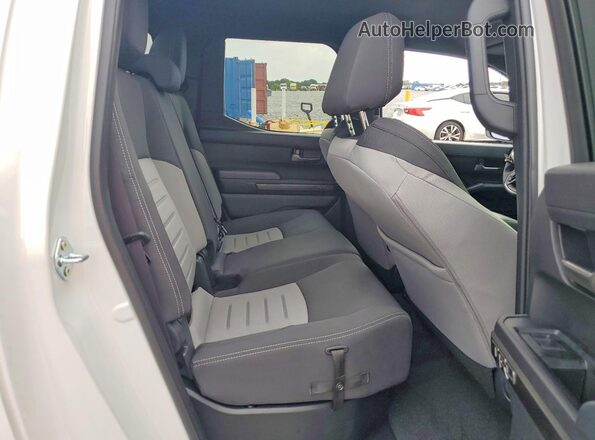 3TYLB5JN0TT118618 2026 TOYOTA TACOMA Белый Вид задних сидений