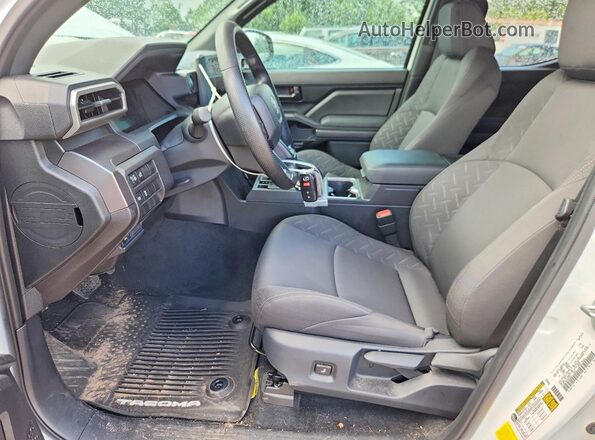 3TYLB5JN9ST097069 2025 TOYOTA TACOMA White წინა სალონის ხედი
