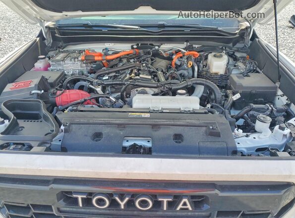 3TYLC5LN0ST023548 2025 TOYOTA TACOMA White Սալոնի հետևի տեսք