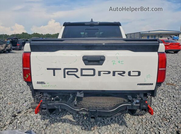 3TYLC5LN0ST023548 2025 TOYOTA TACOMA White Հետևի տեսք