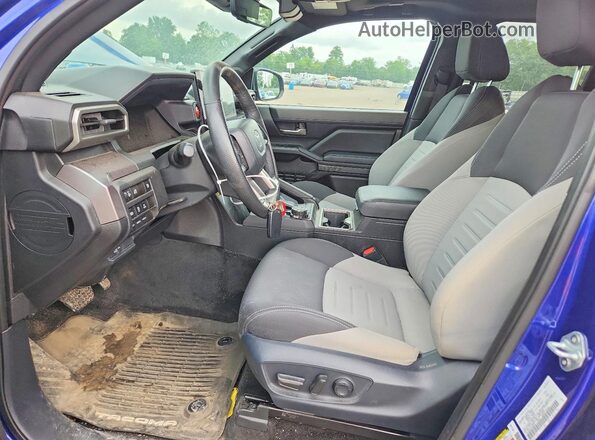 3TYLC5LN6ST026387 2025 TOYOTA TACOMA Blue Вид салону спереду