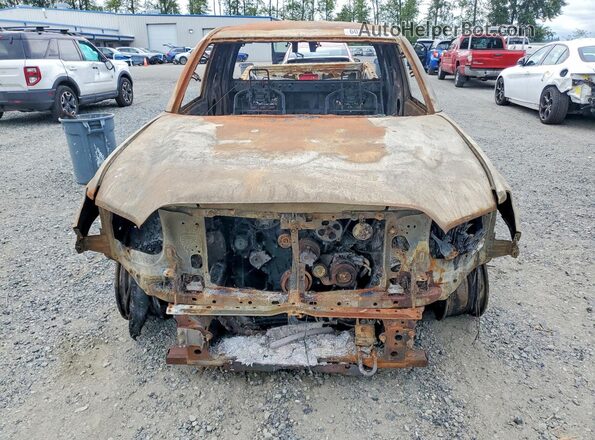 3TYRX5GN8NT039610 2022 TOYOTA TACOMA Burn Widok z przodu