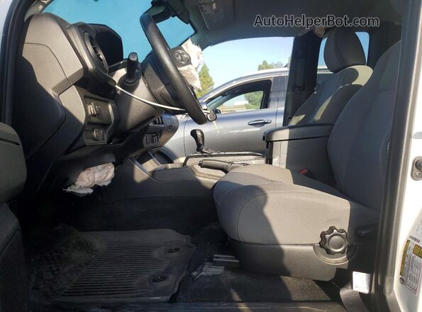 3TYRX5GN8NT056732 2022 TOYOTA TACOMA White Widok wnętrza z przodu